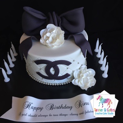 chanel logo cake